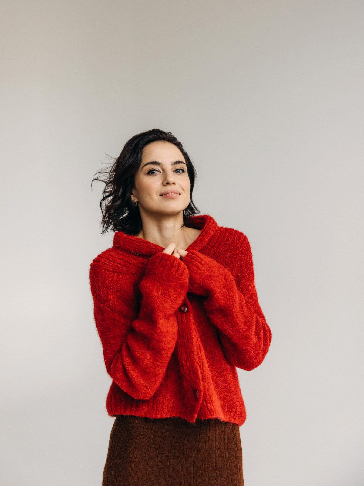 Cardigan Carmin rouge, vue de face